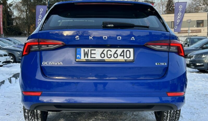 SKODA Octavia  | przedni | Automatyczna | 110 KM | Niebieski full