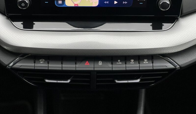 SKODA Octavia  | przedni | Manualna | 115 KM | bialy full