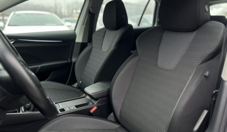 SKODA Octavia  | przedni | Manualna | 115 KM | bialy full