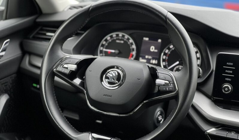 SKODA Octavia  | przedni | Manualna | 115 KM | bialy full