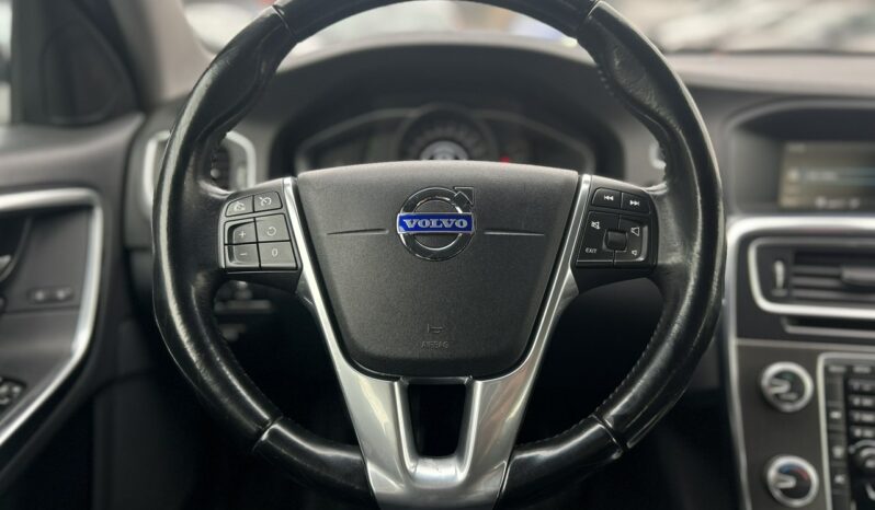 VOLVO S60  | przedni | Manualna | 150 KM | Czarny full