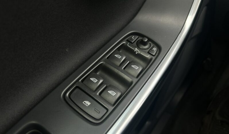 VOLVO S60  | przedni | Manualna | 150 KM | Czarny full