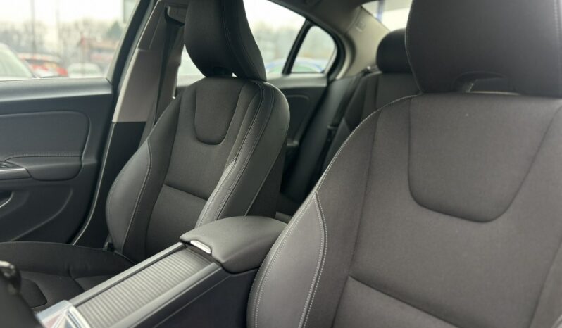 VOLVO S60  | przedni | Manualna | 150 KM | Czarny full