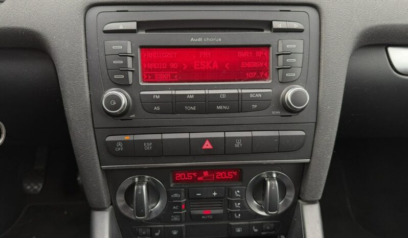 AUDI A3  | FWD (przód) | Manualna | 125 KM | niebieski ciemny full