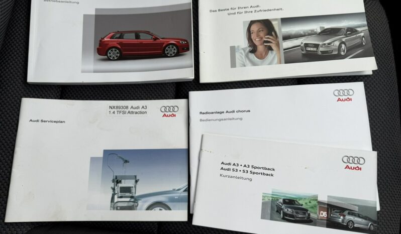 AUDI A3  | FWD (przód) | Manualna | 125 KM | niebieski ciemny full