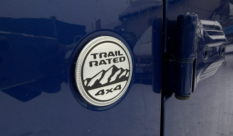 JEEP Wrangler | 4×4 Stały | Manualna | 284 KM | niebieski ciemny full