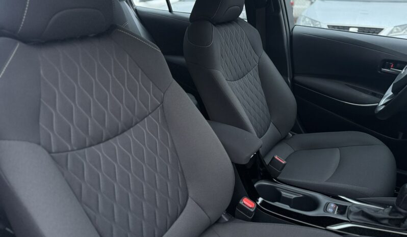 TOYOTA Corolla  | przedni | Automatyczna | 125 KM | bialy full