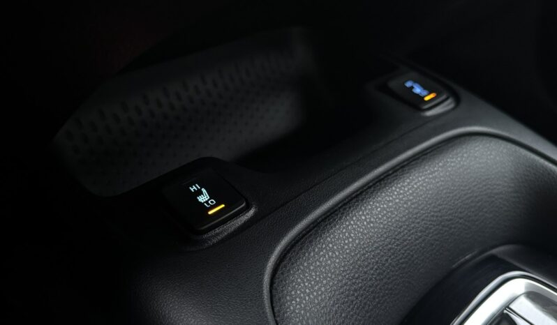 TOYOTA Corolla  | przedni | Automatyczna | 125 KM | bialy full