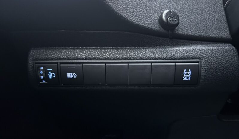 TOYOTA Corolla  | przedni | Automatyczna | 125 KM | bialy full