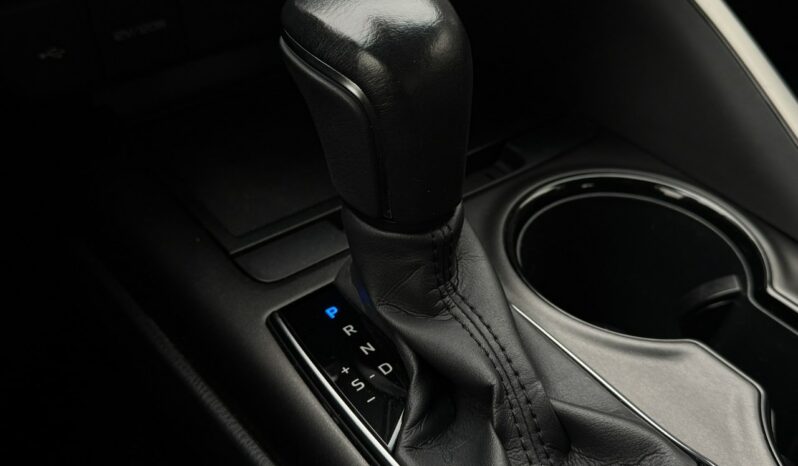 TOYOTA Camry | przedni | Automatyczna | 218 KM | Bordowy full