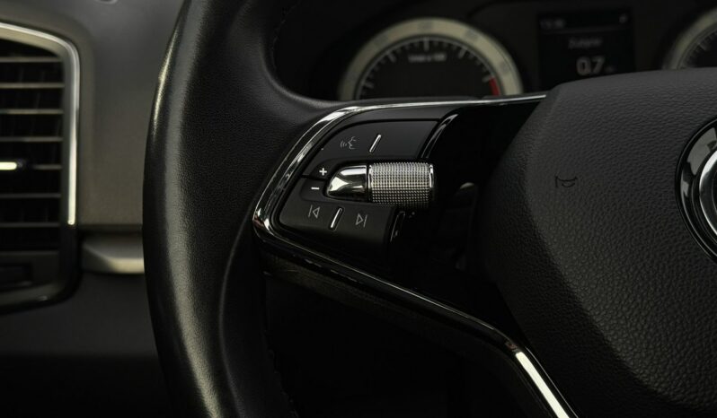 SKODA Karoq | przedni | Automatyczna | 150 KM | inny full