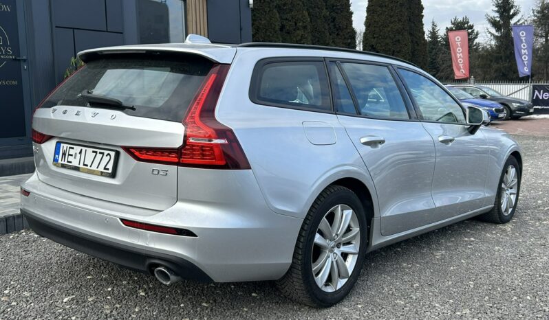 VOLVO V60  | przedni | Automatyczna | 150 KM | Srebrny full