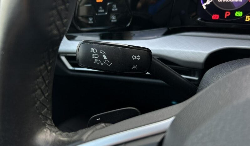 VOLKSWAGEN Golf  | przedni | Automatyczna | 150 KM | bialy full