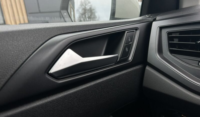 VOLKSWAGEN Polo  | przedni | Manualna | 95 KM | Srebrny full