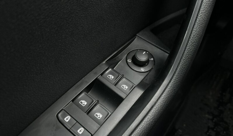 SKODA Superb  | przedni | Manualna | 150 KM | Czarny full