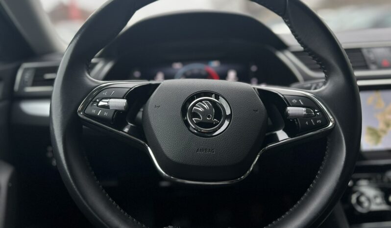 SKODA Superb  | przedni | Manualna | 150 KM | Czarny full