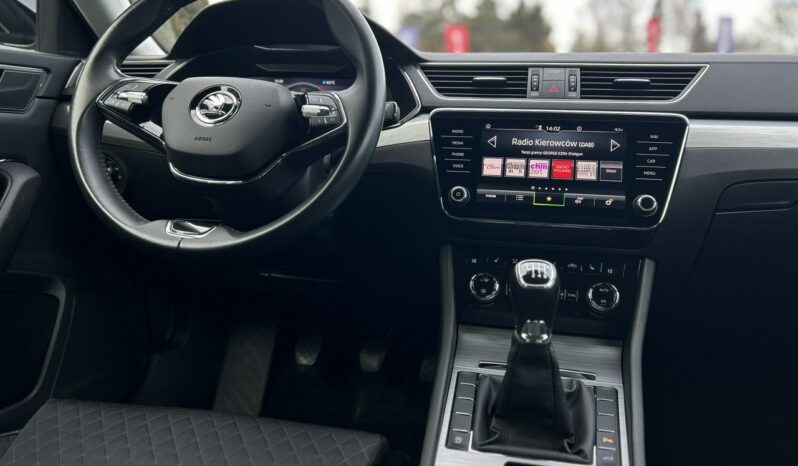 SKODA Superb  | przedni | Manualna | 150 KM | Czarny full