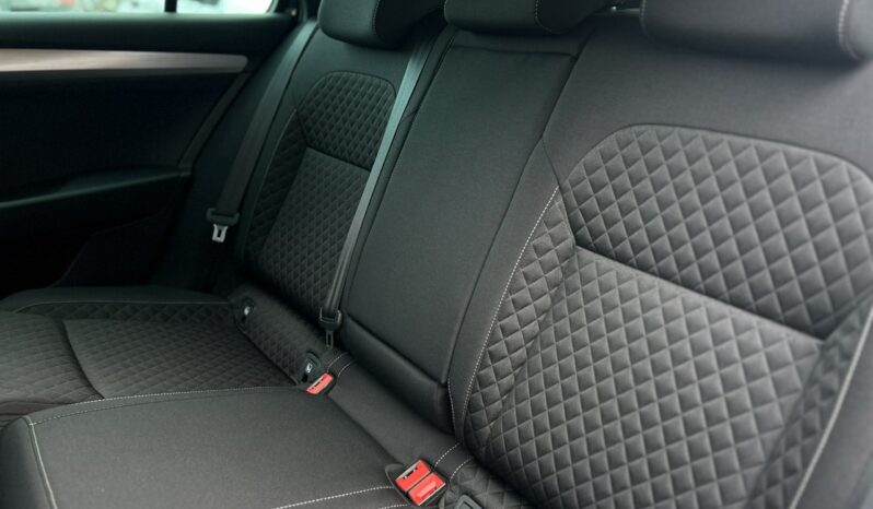 SKODA Superb  | przedni | Manualna | 150 KM | Czarny full