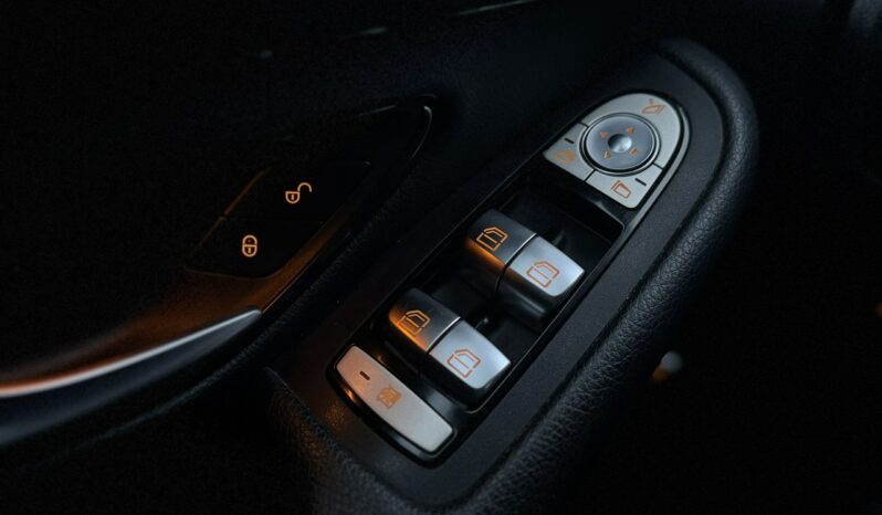 Mercedes GLC 200 | 4x4_automatyczny | Automatyczna | 163 KM | Czarny full