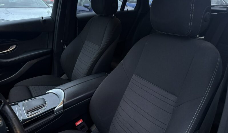 Mercedes GLC 200 | 4x4_automatyczny | Automatyczna | 163 KM | Czarny full