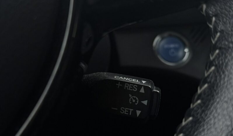 TOYOTA Yaris  | przedni | automatyczna_bezstopniowa | 100 KM | Srebrny full