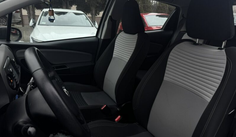 TOYOTA Yaris  | przedni | automatyczna_bezstopniowa | 100 KM | Srebrny full