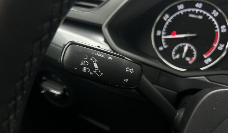 SKODA Superb  | przedni | Manualna | 150 KM | Brązowy full