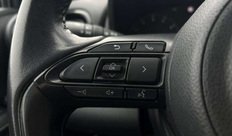 TOYOTA Yaris  | przedni | Manualna | 125 KM | bialy full