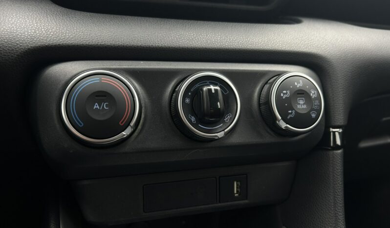 TOYOTA Yaris  | przedni | Manualna | 125 KM | bialy full