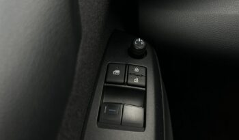 TOYOTA Yaris  | przedni | Manualna | 125 KM | bialy full