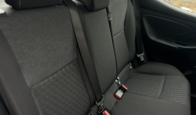 TOYOTA Yaris  | przedni | Manualna | 125 KM | bialy full