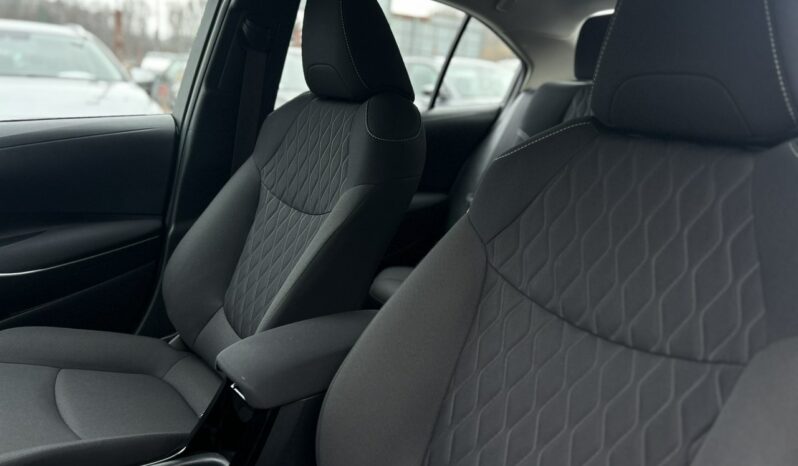 TOYOTA Corolla  | przedni | Manualna | 125 KM | bialy full