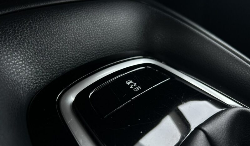 TOYOTA Corolla  | przedni | Manualna | 125 KM | bialy full