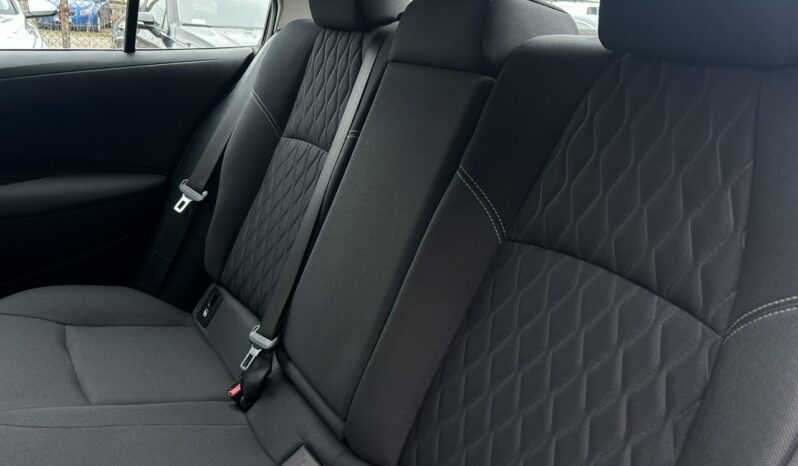 TOYOTA Corolla  | przedni | Manualna | 125 KM | bialy full