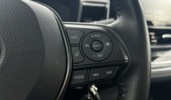 TOYOTA Corolla  | przedni | Manualna | 125 KM | bialy full