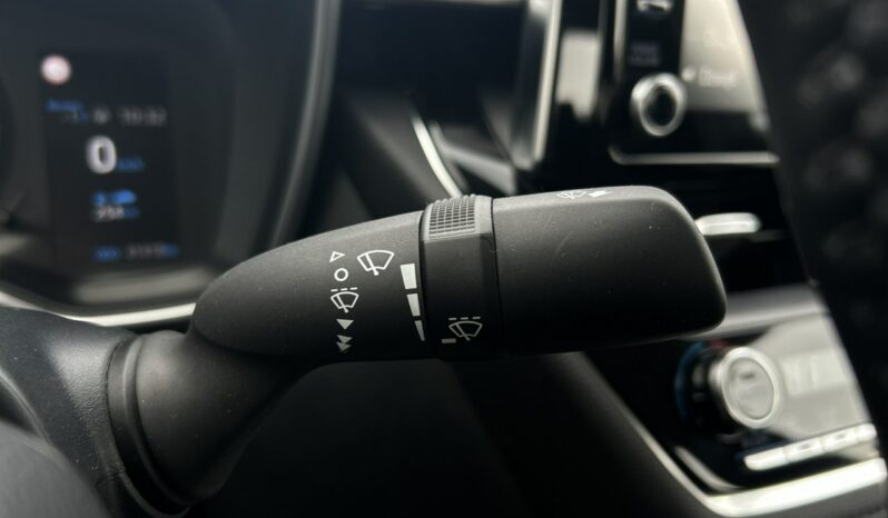 TOYOTA Corolla  | przedni | Manualna | 125 KM | bialy full