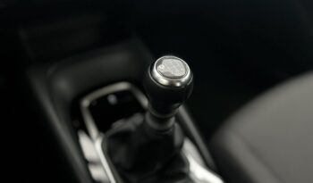 TOYOTA Corolla  | przedni | Manualna | 125 KM | bialy full