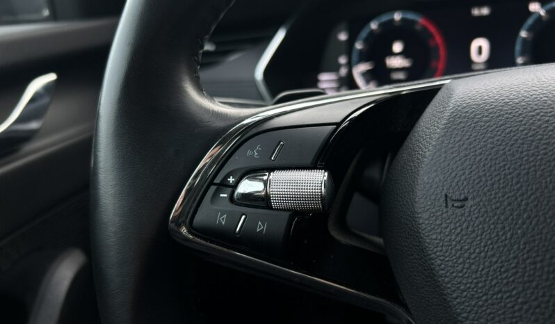 SKODA Octavia  | przedni | Automatyczna | 150 KM | Szary full