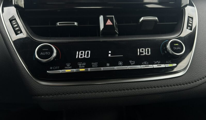 TOYOTA Corolla  | przedni | Manualna | 125 KM | Brązowy full