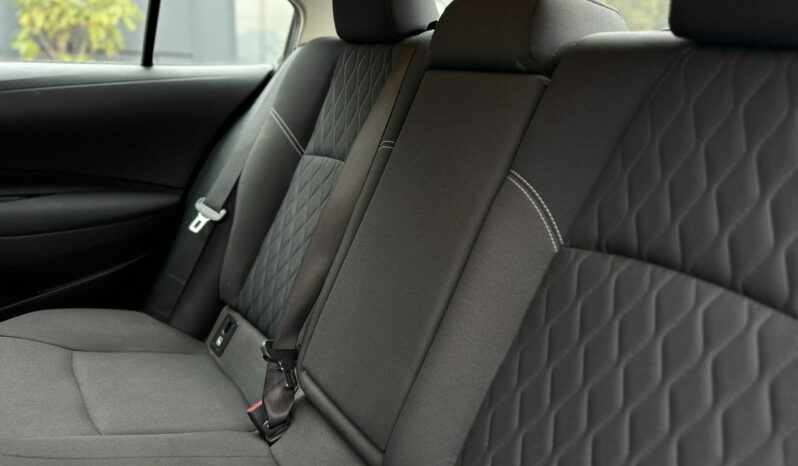 TOYOTA Corolla  | przedni | Automatyczna | 125 KM | Czarny full