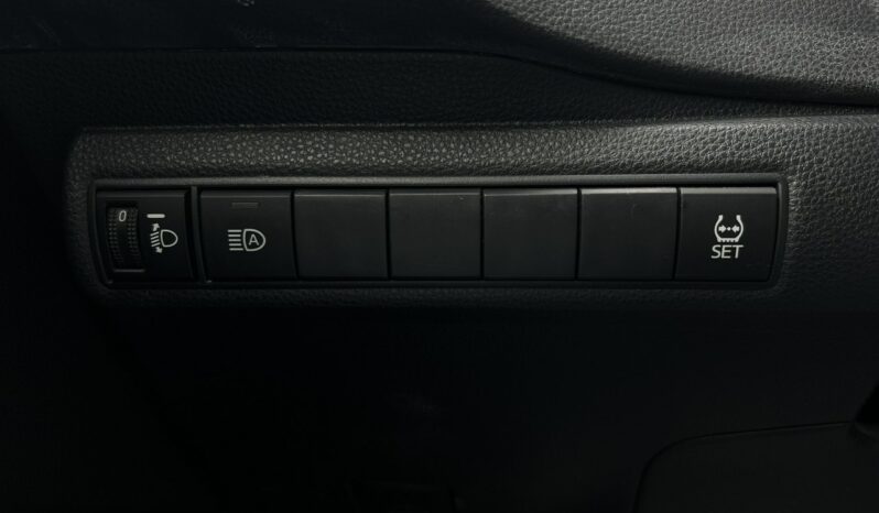 TOYOTA Corolla  | przedni | Automatyczna | 125 KM | Czarny full