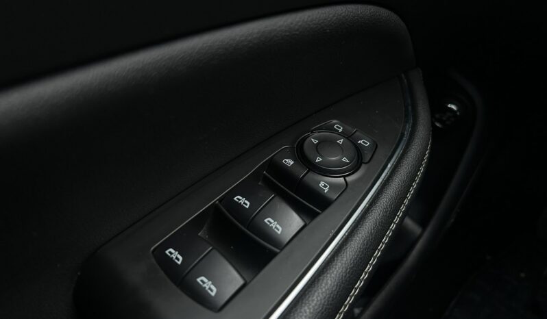 OPEL Insignia  | przedni | Automatyczna | 165 KM | Niebieski full