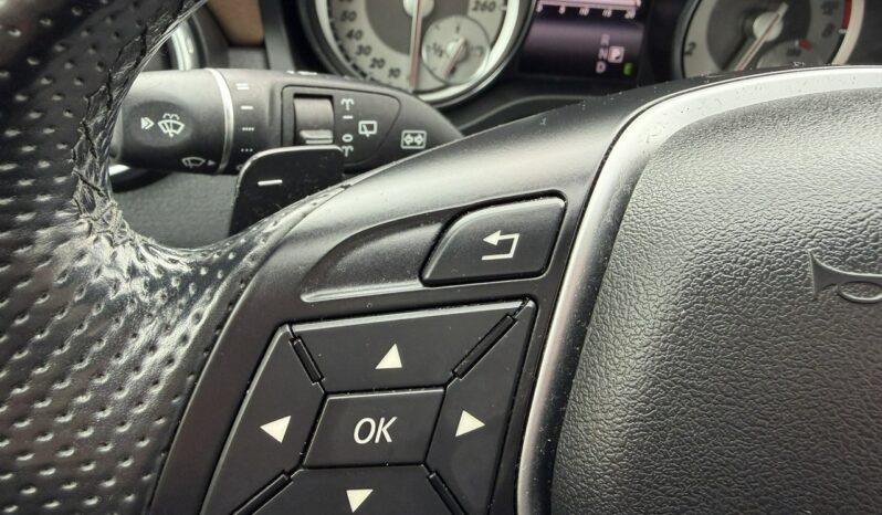 Mercedes GLA 250 | 4×4 Automatyczny | Automatyczna Dwusprzeglowa | 211 KM | Fioletowy full