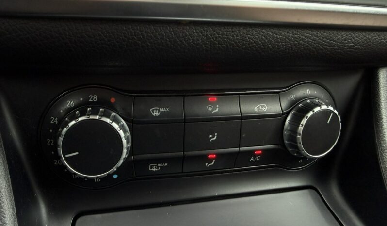 Mercedes GLA 250 | 4×4 Automatyczny | Automatyczna Dwusprzeglowa | 211 KM | Fioletowy full