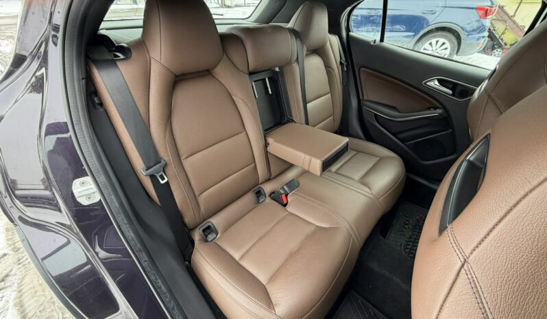 Mercedes GLA 250 | 4×4 Automatyczny | Automatyczna Dwusprzeglowa | 211 KM | Fioletowy full