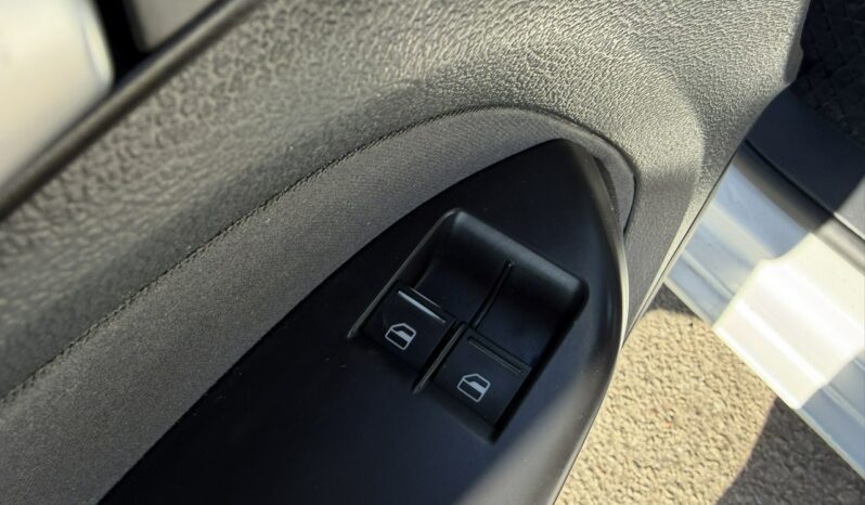 VOLKSWAGEN Caddy | 4×4 Automatyczny | Manualna | 110 KM | bialy full