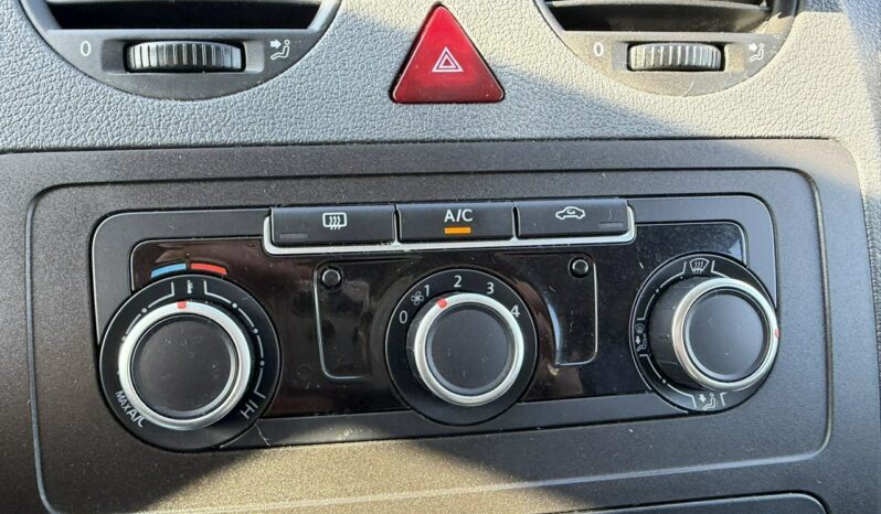 VOLKSWAGEN Caddy | 4×4 Automatyczny | Manualna | 110 KM | bialy full