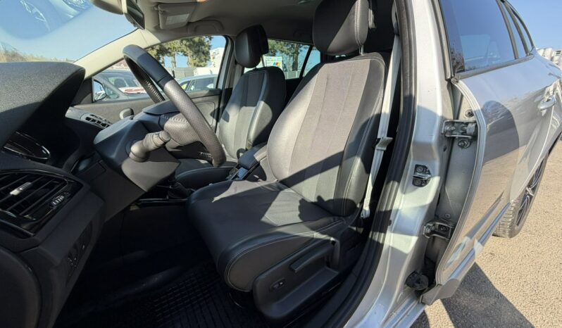 RENAULT Megane  | FWD (przód) | Manualna | 130 KM | Srebrny full