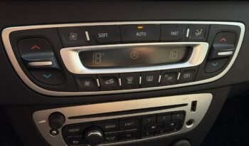 RENAULT Megane  | FWD (przód) | Manualna | 130 KM | Srebrny full