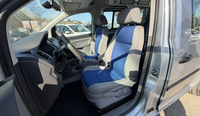 VOLKSWAGEN Caddy | FWD (przód) | Manualna | 102 KM | Srebrny full